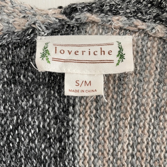 Love Riche Gray and Cream Fringe Poncho - Picture 3 of 12